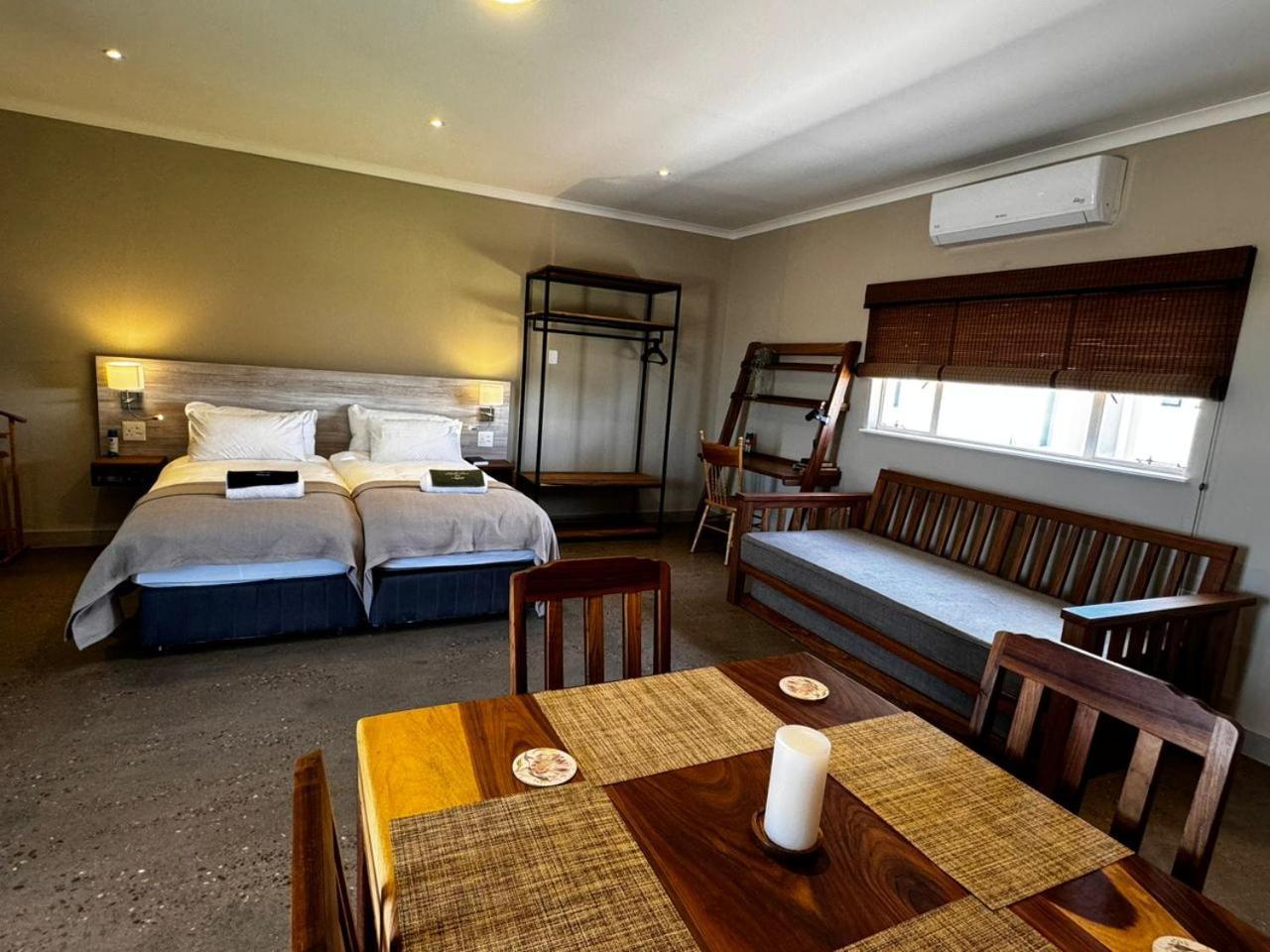 Flying Ostrich Guesthouse & Self-Catering Accommodation Mariental Zewnętrze zdjęcie